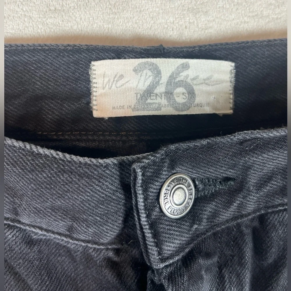 We the Free Size 26 Free People Black Distressed Straight Leg Denim Jeans EUC